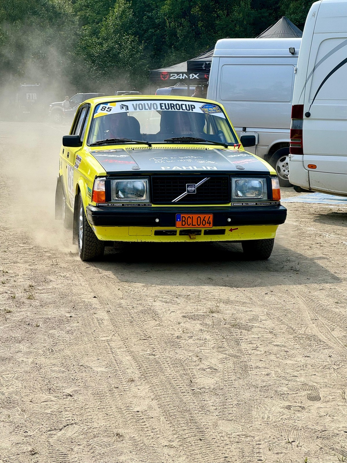 Volvo 240 ma 50 lat
