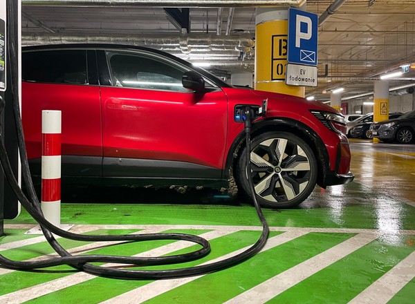 Polscy kierowcy wybrali najlepsze elektryki. Który wygrał?