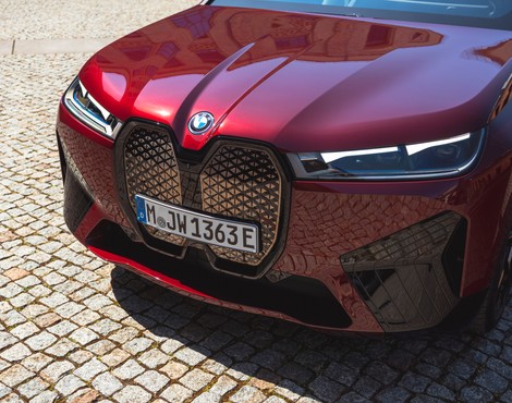BMW iX
