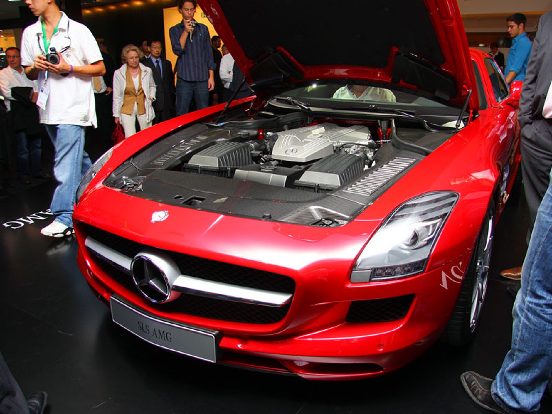 IAA Frankfurt 2009: Mercedes-Benz SLS AMG – Gullwing XXI wieku, pierwsze wrażenia