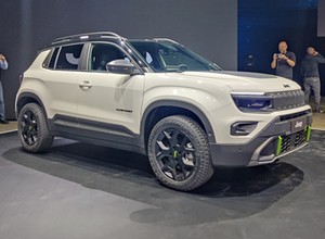 Jeep Avenger w końcu otrzymał najbardziej terenową wersję. Będzie wyjeżdżał z Polski