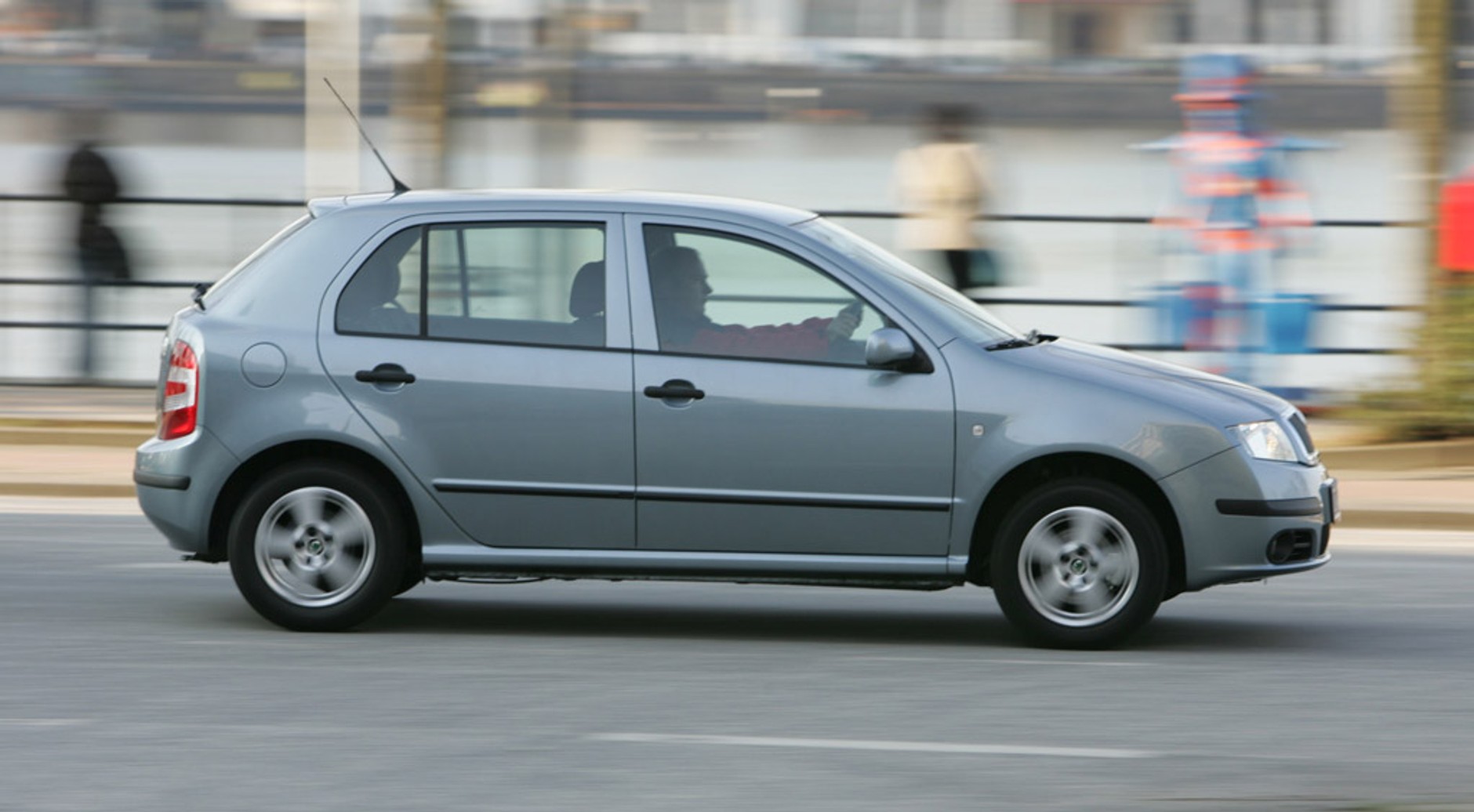 Szukamy auta za kilka tysięcy złotych. Najlepsze oferty z rynku aut używanych