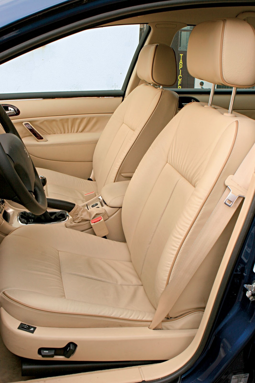 Peugeot 607 3.0 V6 - kusi ceną i komfortem