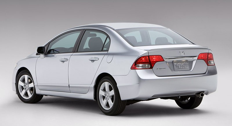 Honda Civic: amerykański sedan po faceliftingu