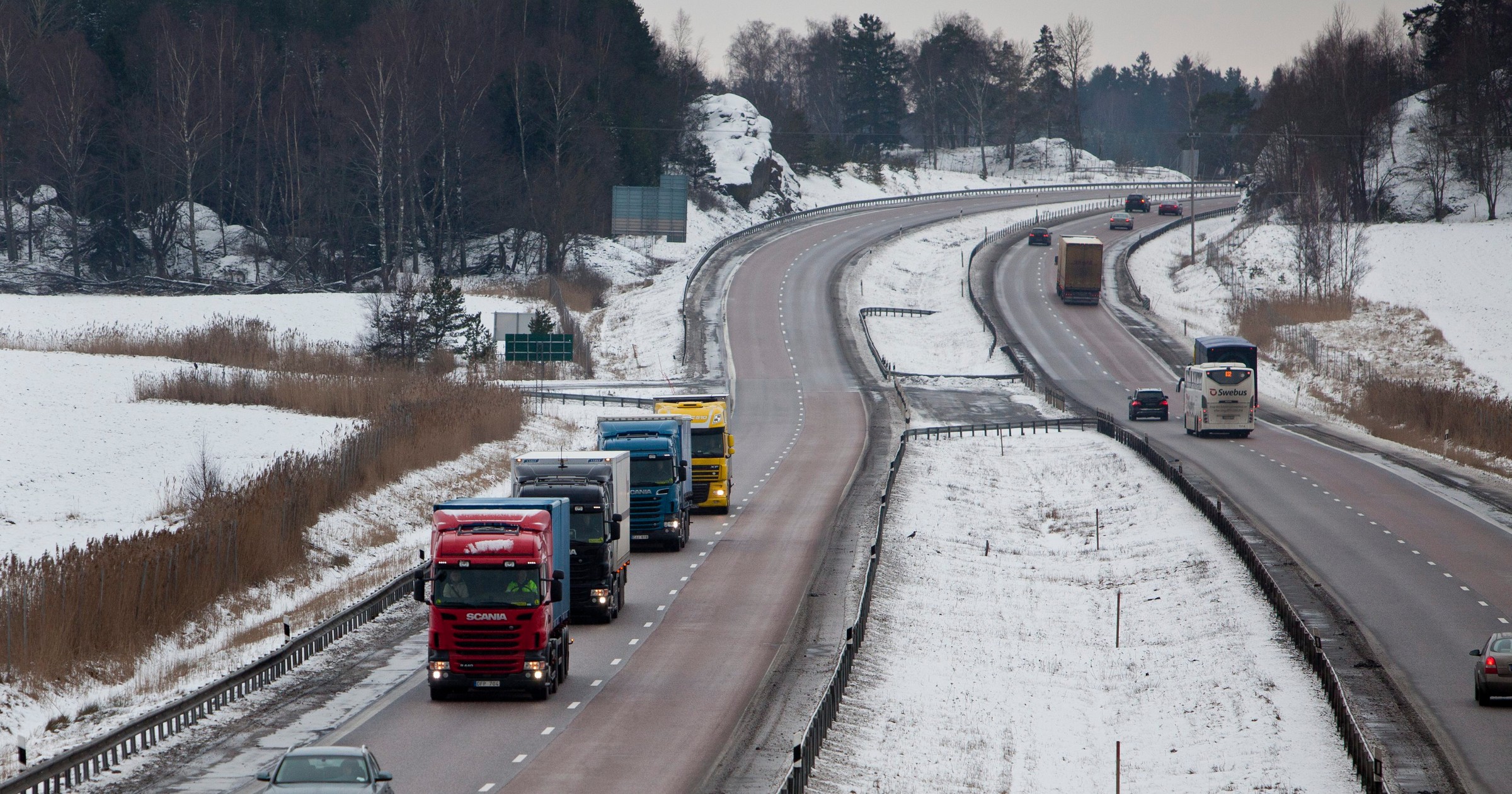 Konwoje automatycznych ciężarówek można już spotkać w Holandii