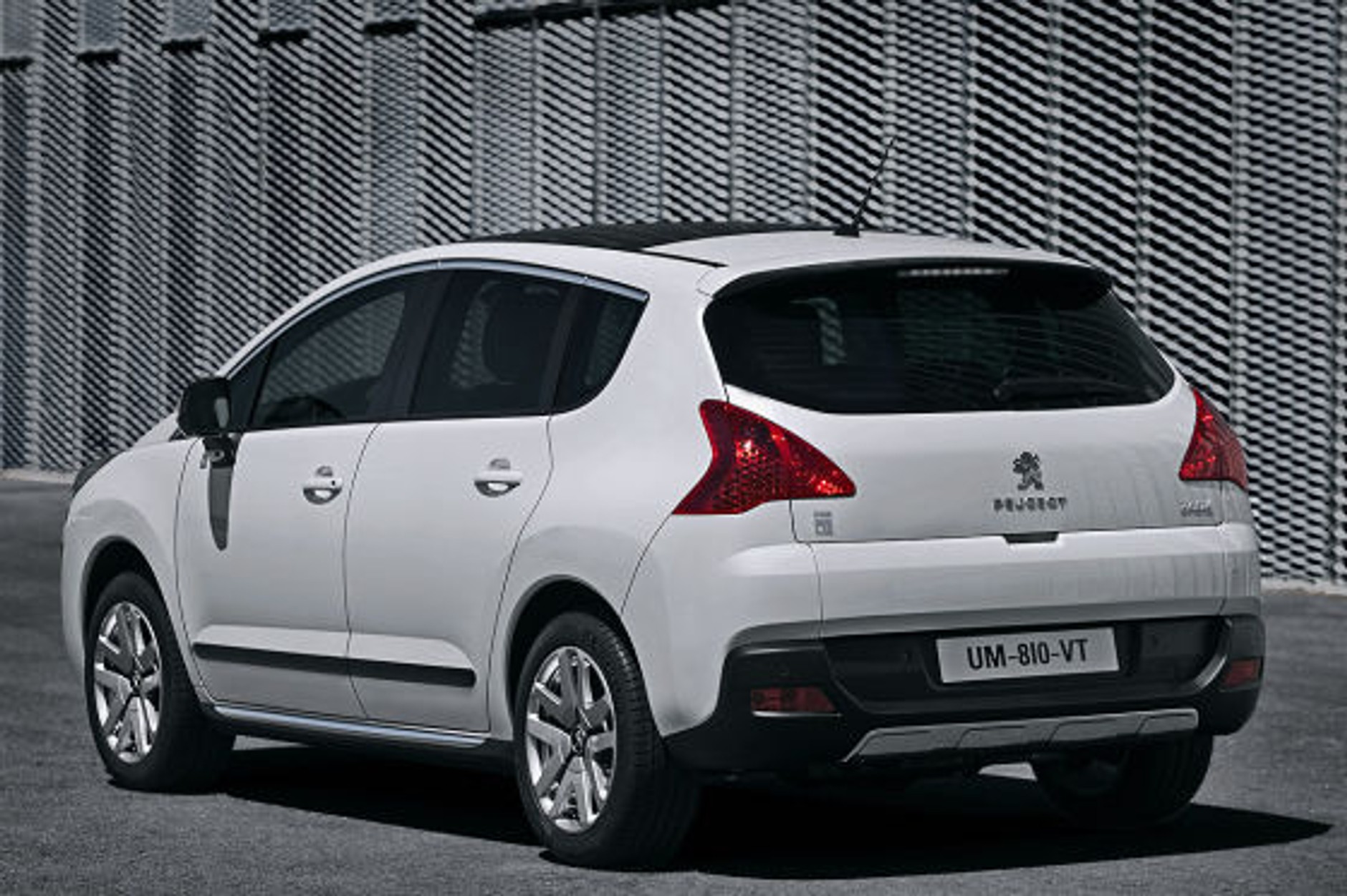 peugeot_3008_hybrydowy