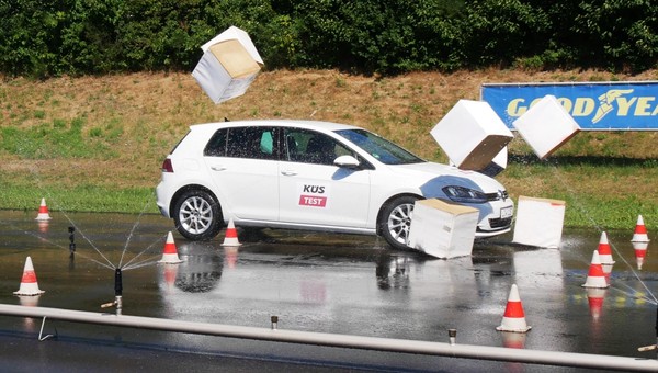 Test azjatyckich opon całorocznych