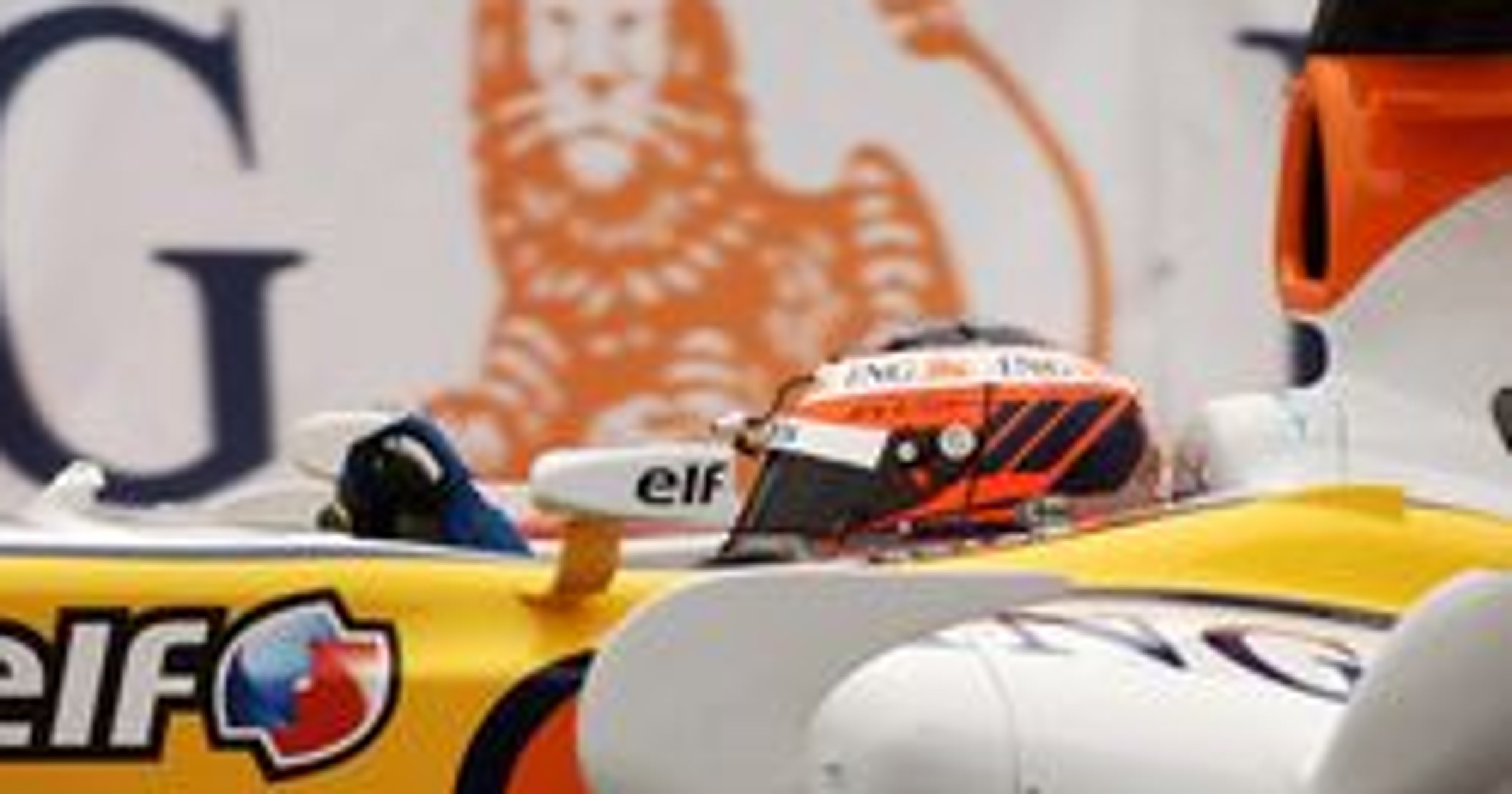 ING Renault F1 Team na pokazie mody w Mediolanie
