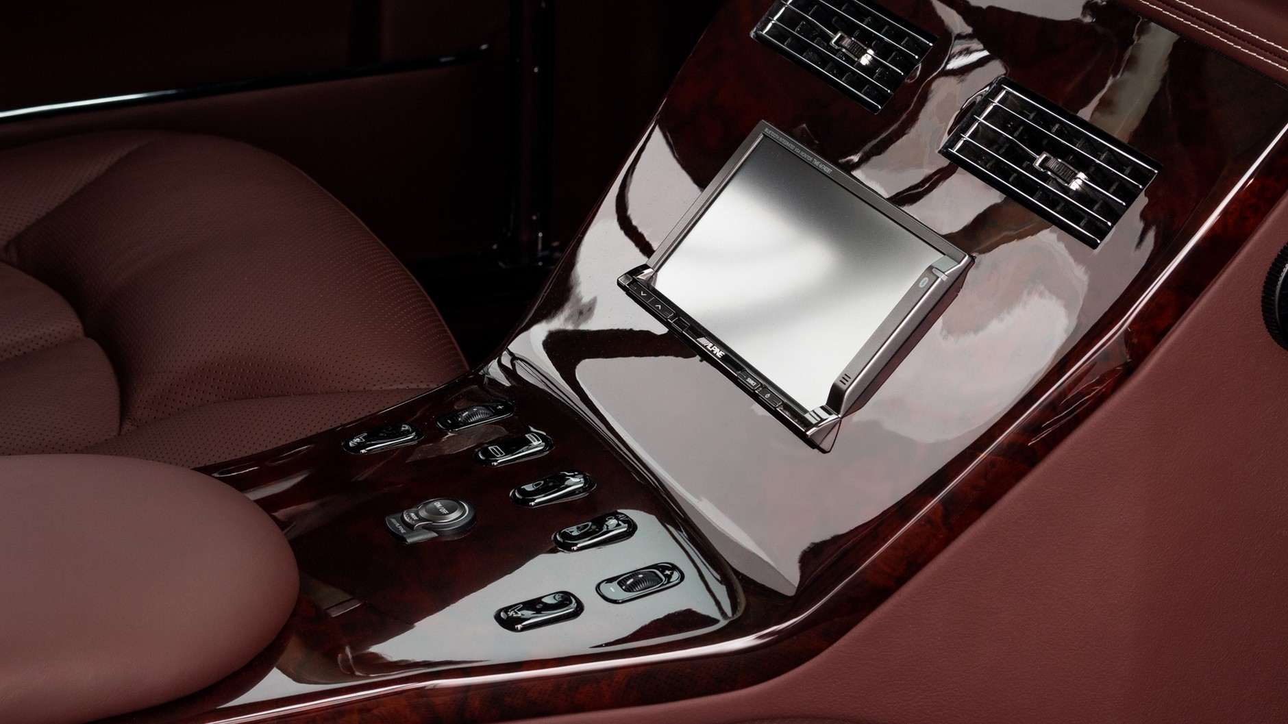 Mercedes-Benz W 100 600 Pullman 1 of 1 restomod