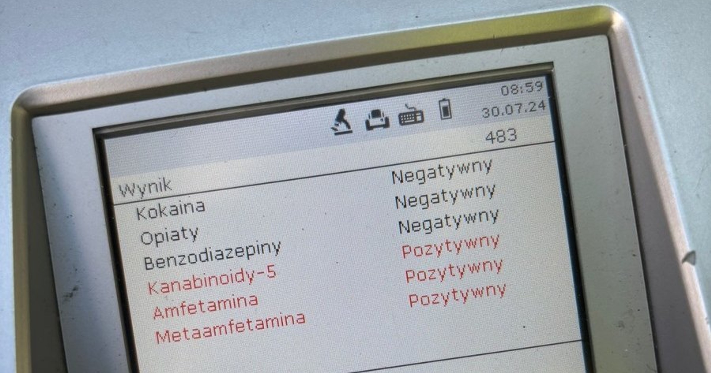 Policjanci zatrzymali nerwowego 33-latka. Podczas rutynowej kontroli wszystko wyszło na jaw