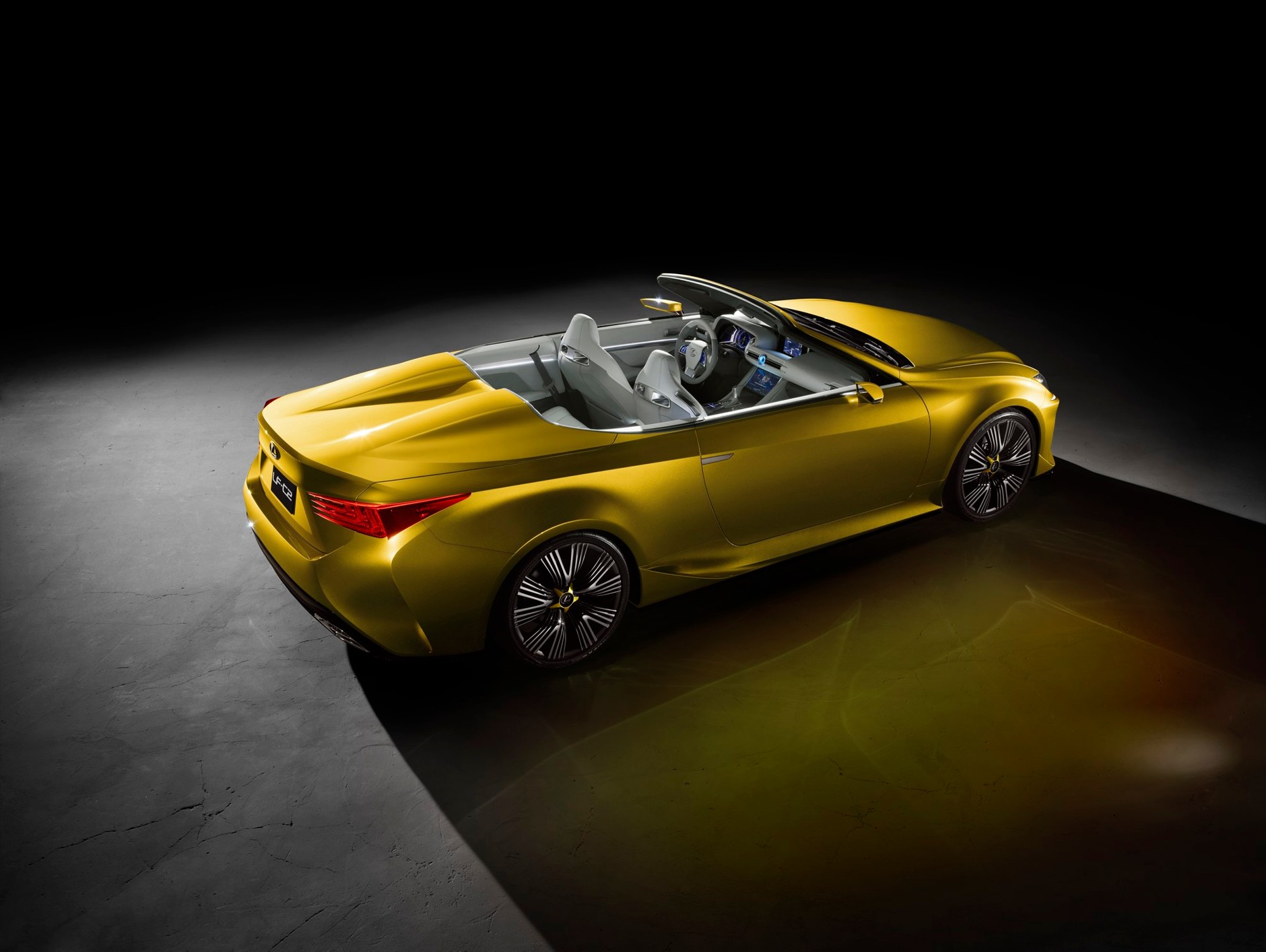 Lexus w Genewie 2015