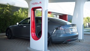 Tesla przegrała pozew zbiorowy w Norwegii. Będzie płacić odszkodowania właścicielom aut