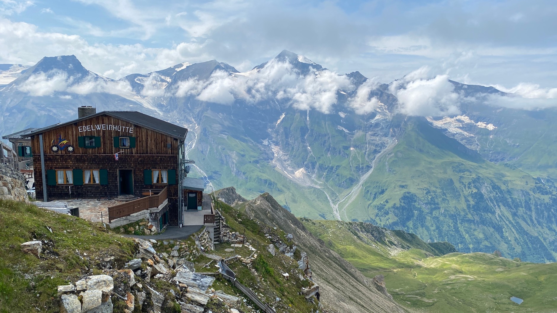 Porsche 718 Cayman T (982c) – podróż w Alpy