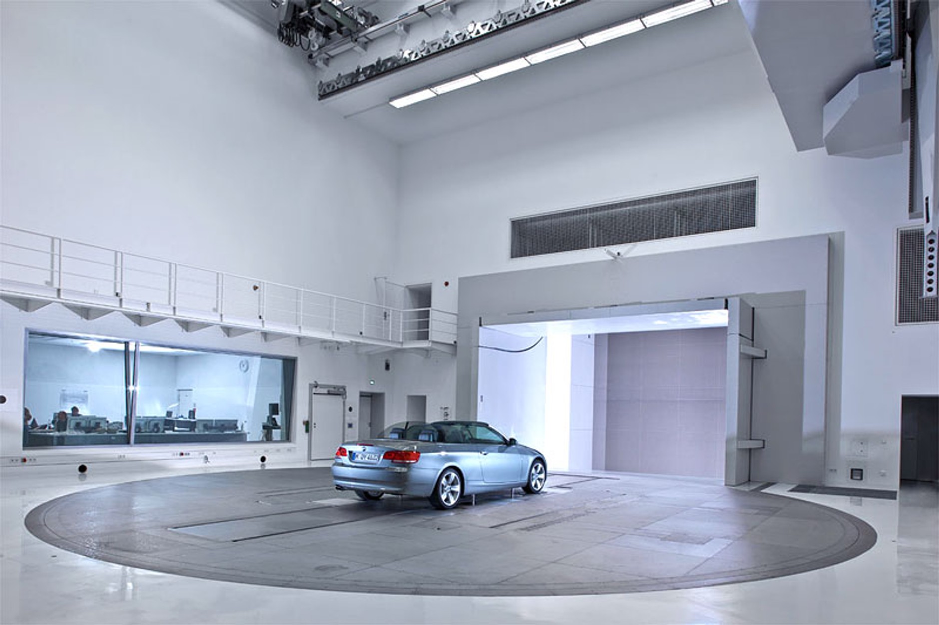 BMW: nowe centrum aerodynamiky (fotogaleria)