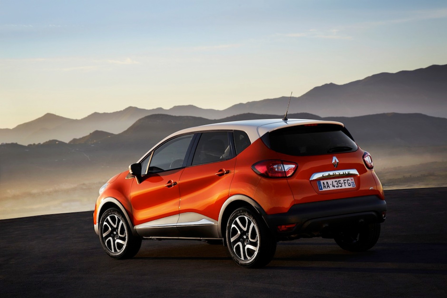 Renault Captur: większe Clio