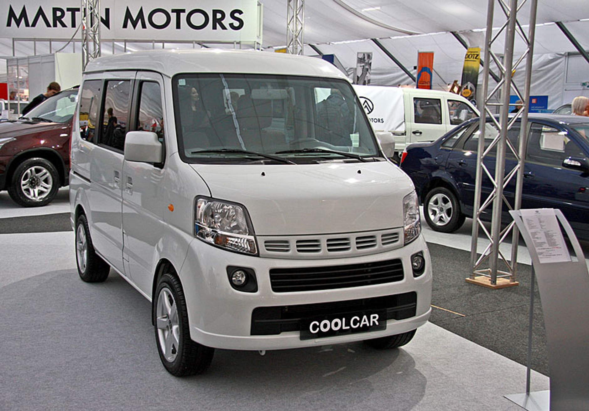 Lifan: kolejna chińska marka atakuje Europę (dane techniczne, fotogaleria)