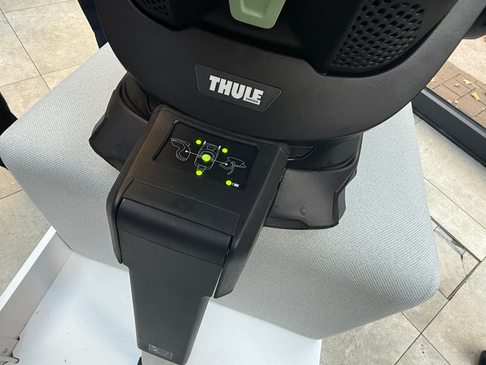 Diody wskazują na poprawność montażu