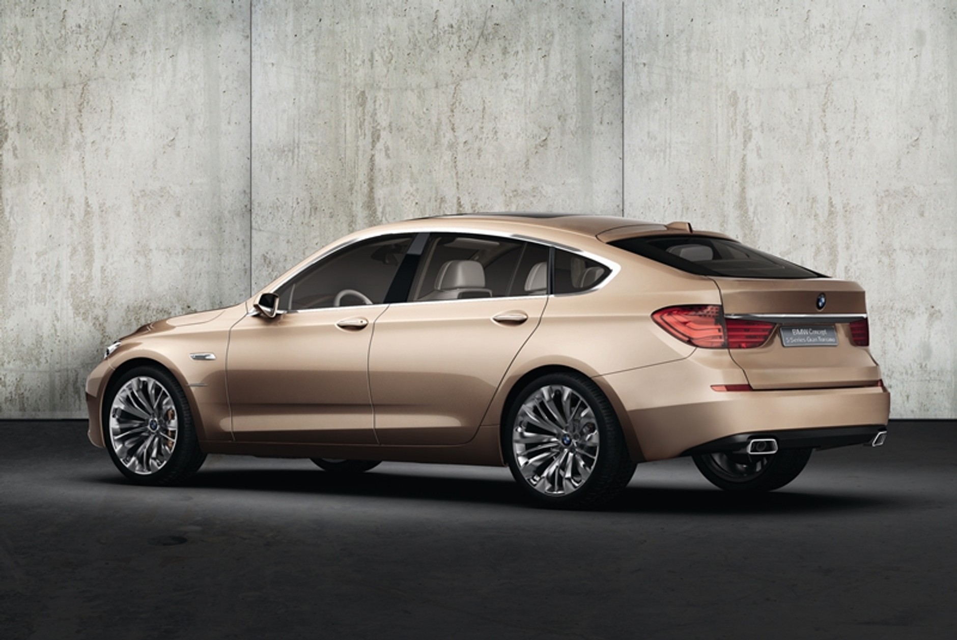 BMW serii 5 GT – prototyp a wersja seryjna