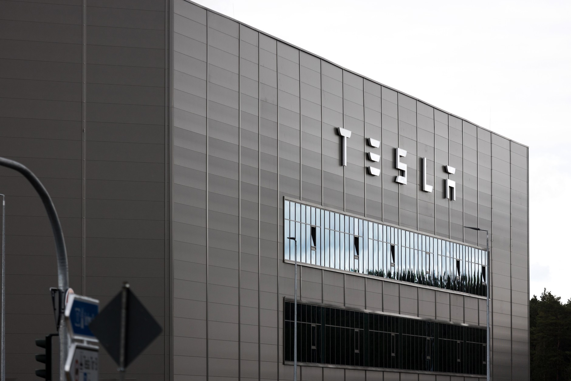 Wszystkie auta Tesli objęte rabatem są z tego roku produkcji