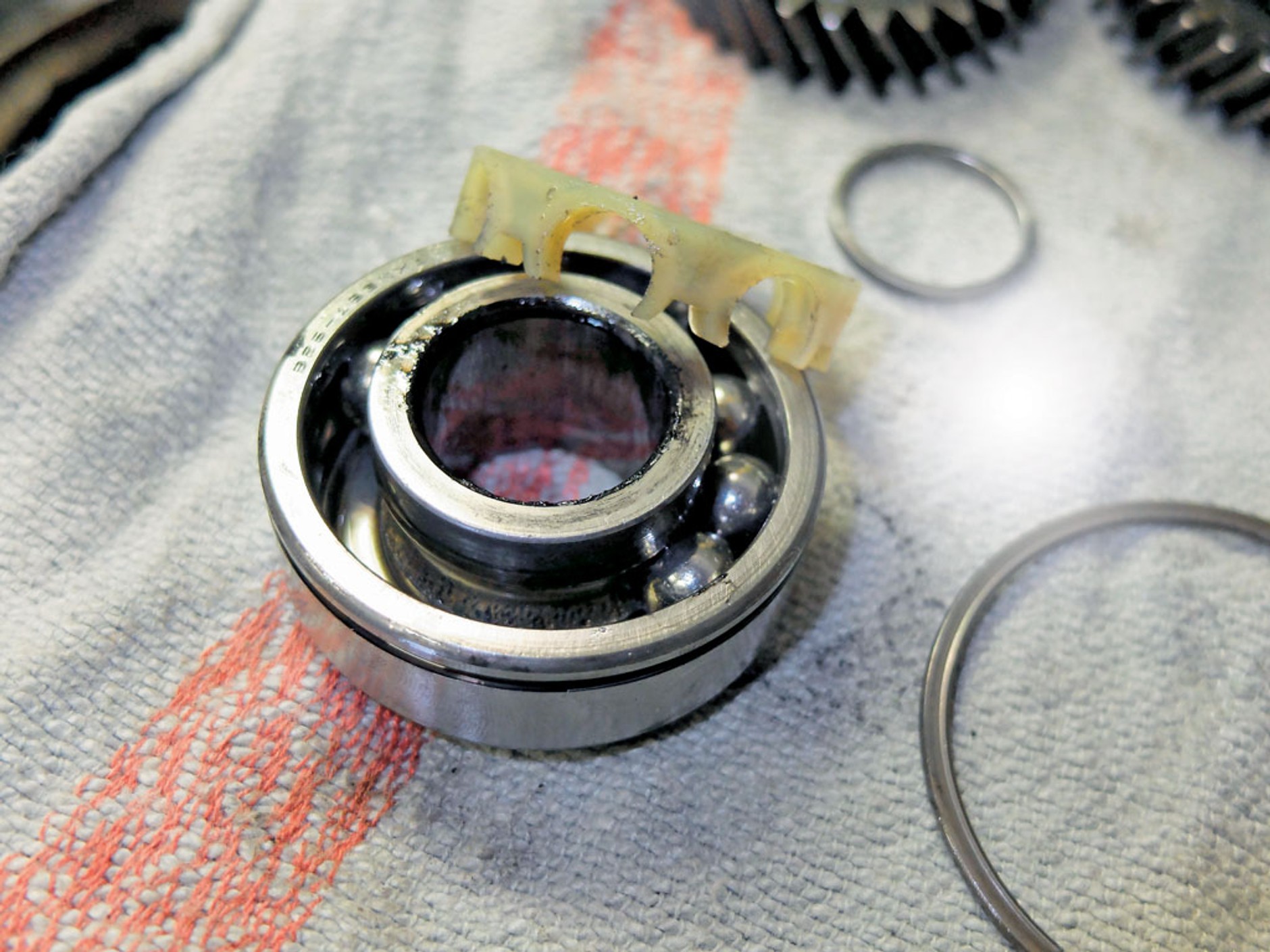 Niewłaściwy styl jazdy czy niska jakość łożysk?