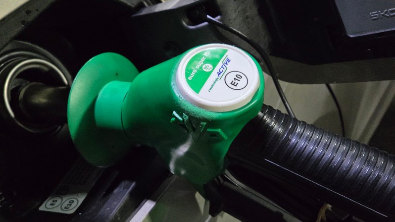 Tankowanie samochodu