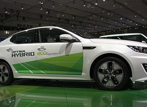 Kia Optima Hybrid (Paryż 2012)