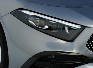 Mercedes wycofuje się z wycofania Klasy A. Spalinowe auto dobije do dziesięciu lat