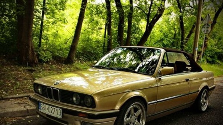 BMW E30