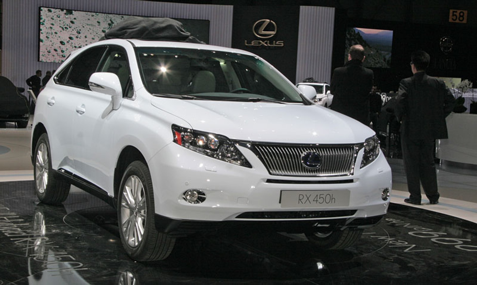 Genewa 2009: pierwsze wrażenia (fotogaleria 1.)