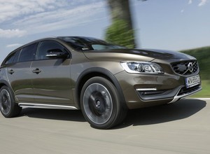 Za ładne na dziurawe drogi - test Volvo V60 Cross Country D4 AWD