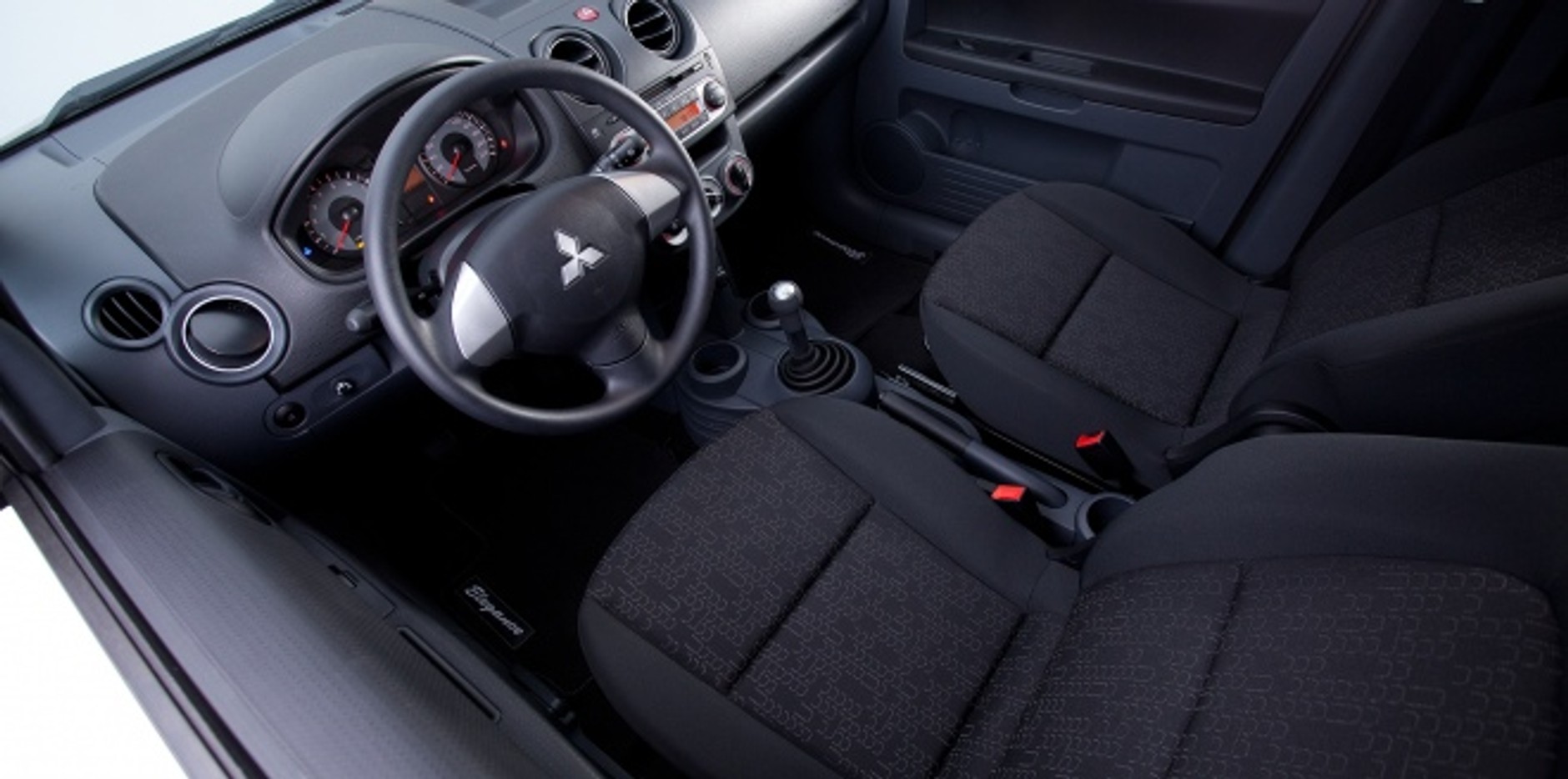 Mitsubishi Colt LPG i Colt Elegance