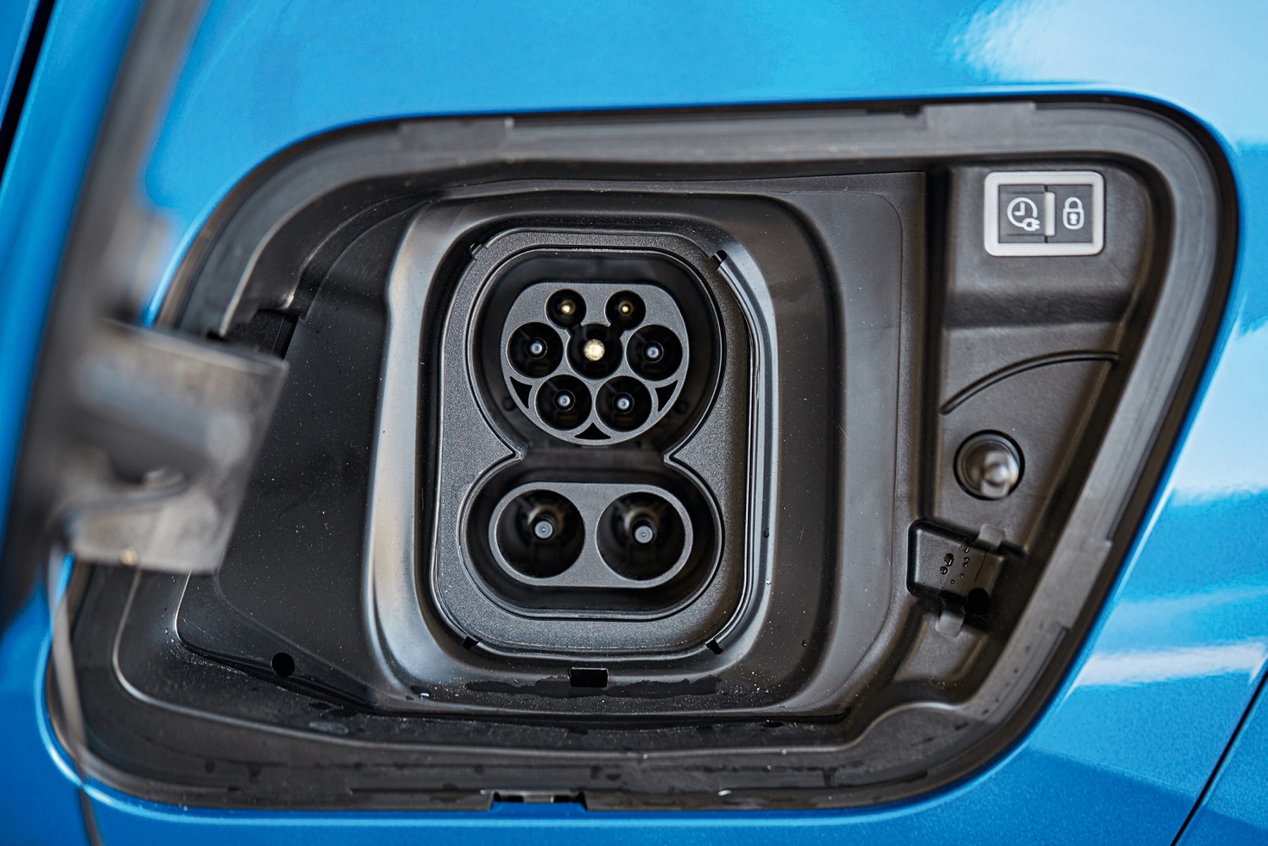 Gniazdo ładowania samochodu elektrycznego