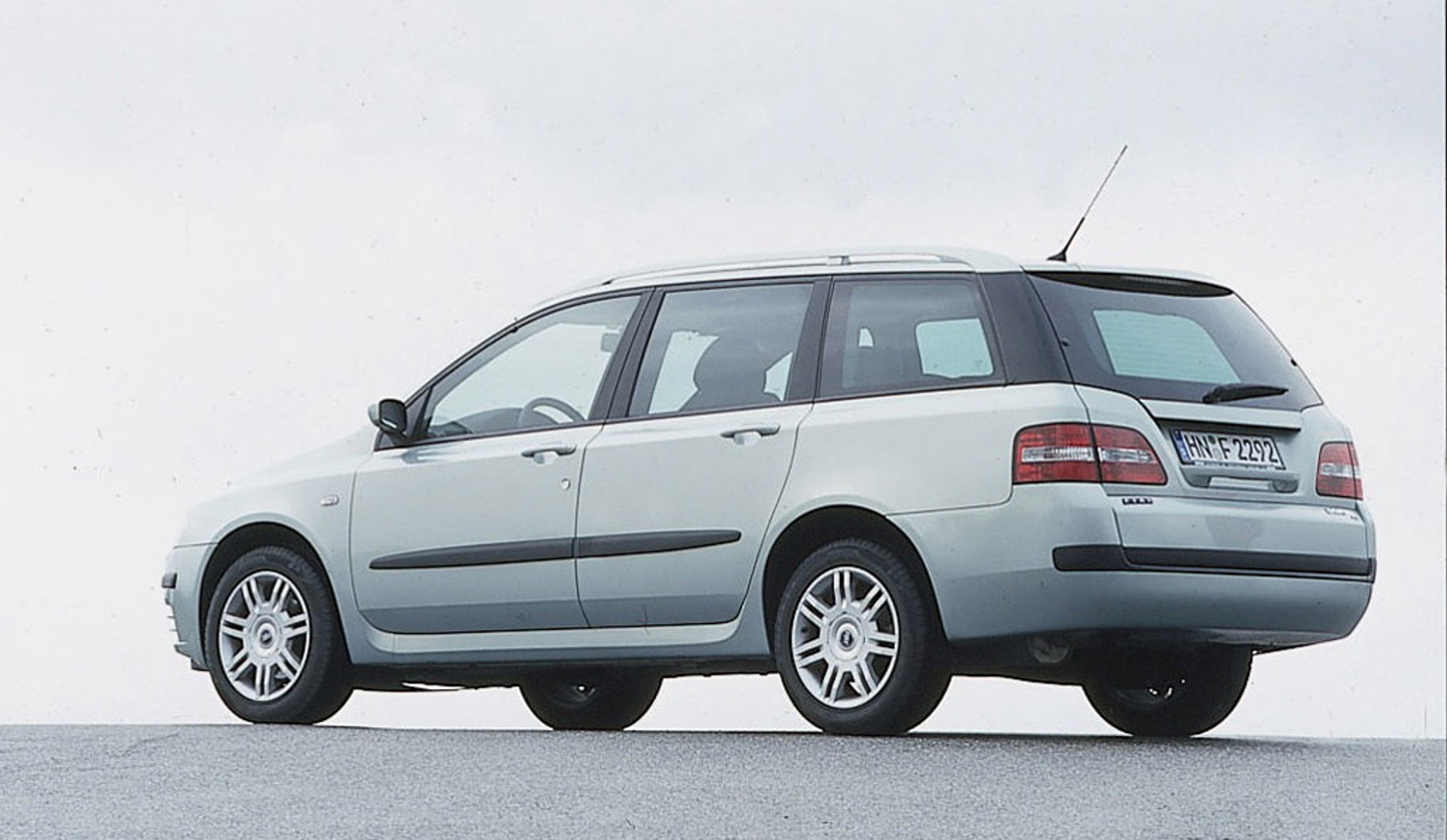 Fiat Stilo multiwagon kontra Peugeot 307 SW: pojedynek okazji cenowych