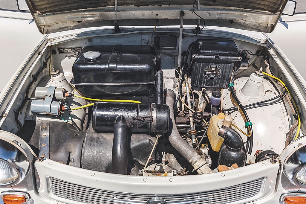 Trabant 601 Universal z silnikiem dwusuwowym