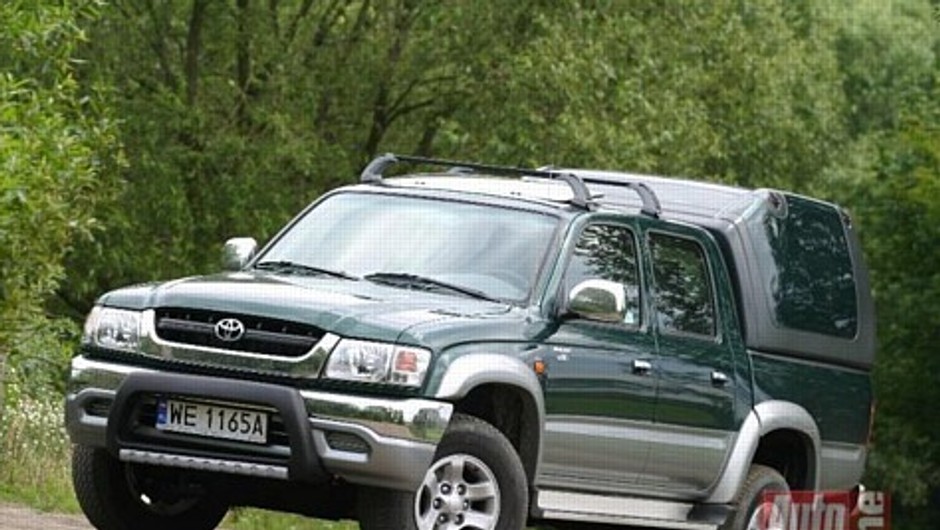 Toyota Hilux 2.4 TD - Nieustraszony