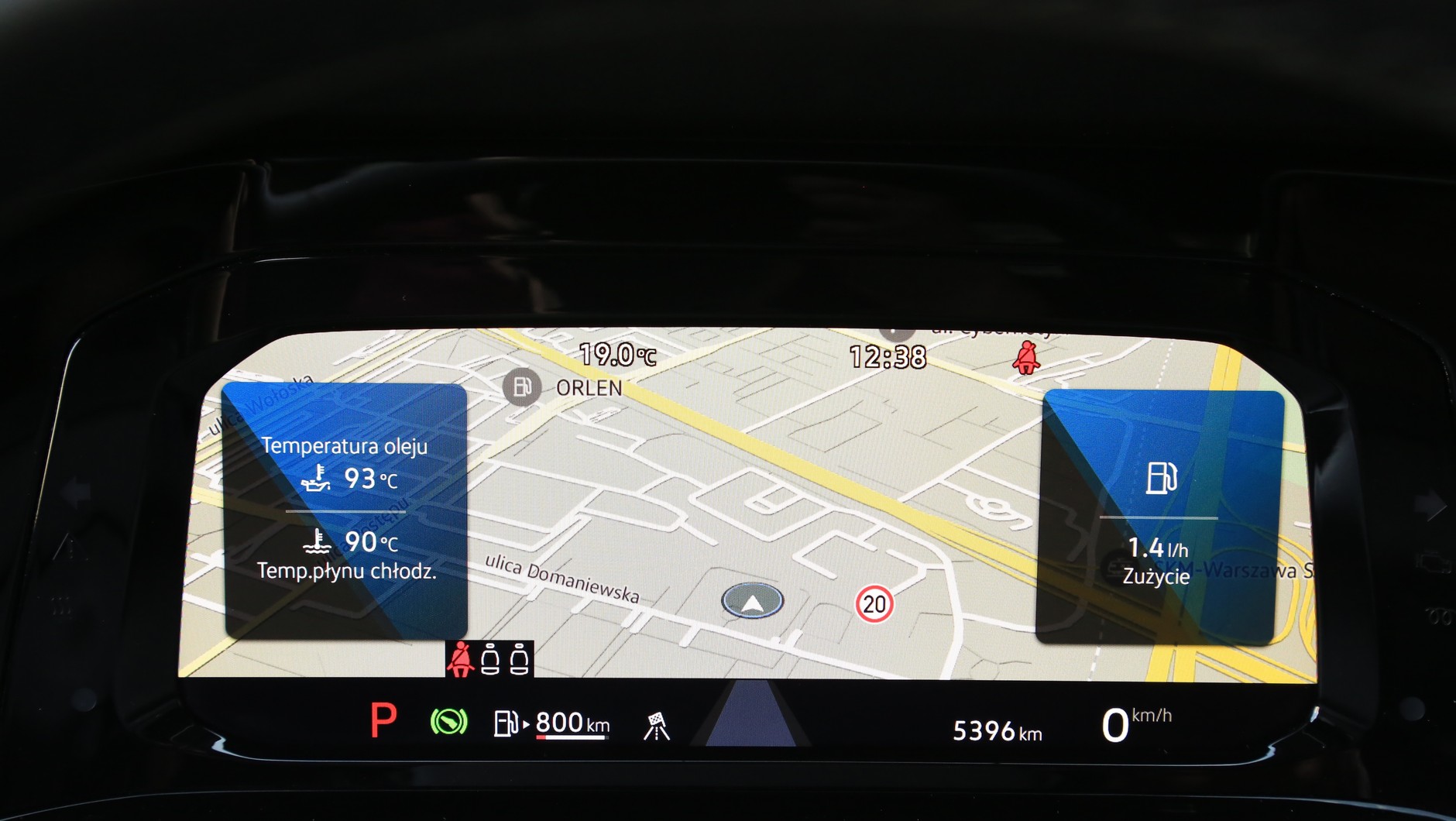 Wskaźniki cyfrowe w Volkswagenie Golfie TDI
