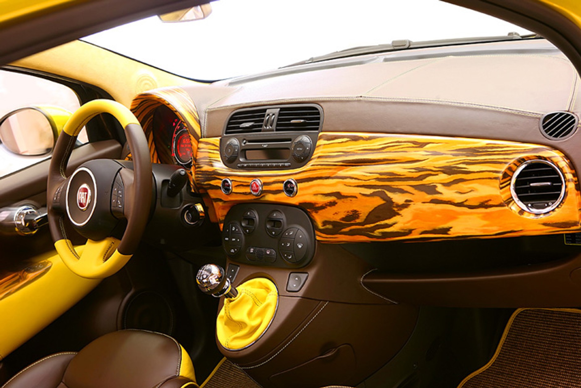 Fiat 500: w interpretacji Aznom