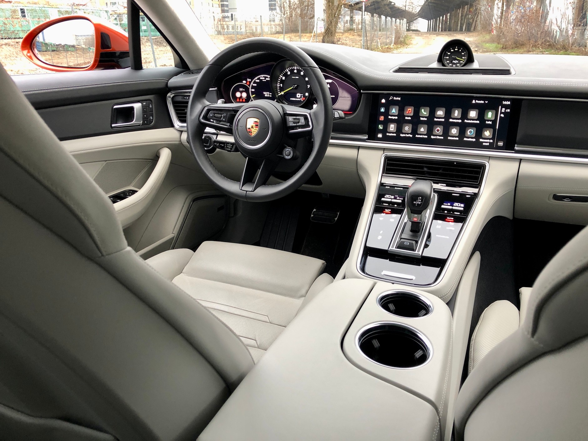 Porsche Panamera 4 E-Hybrid Platinum Edition