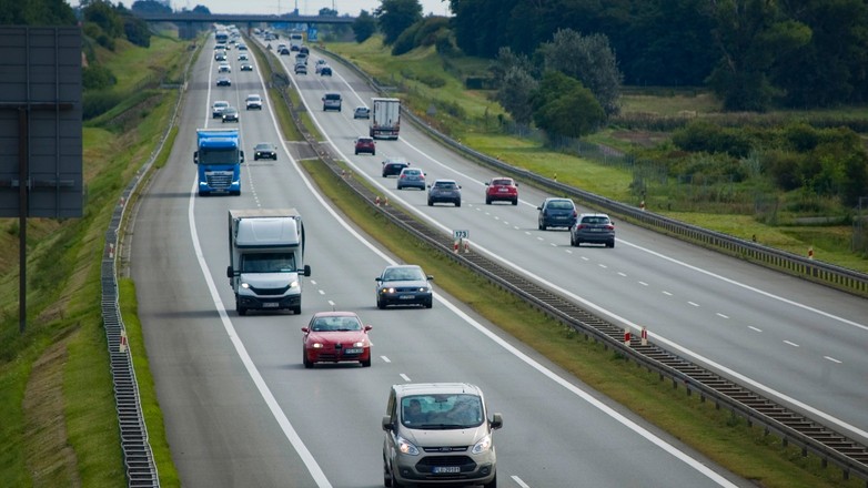 Autostrada dwujezdniowa w okolicach Poznania