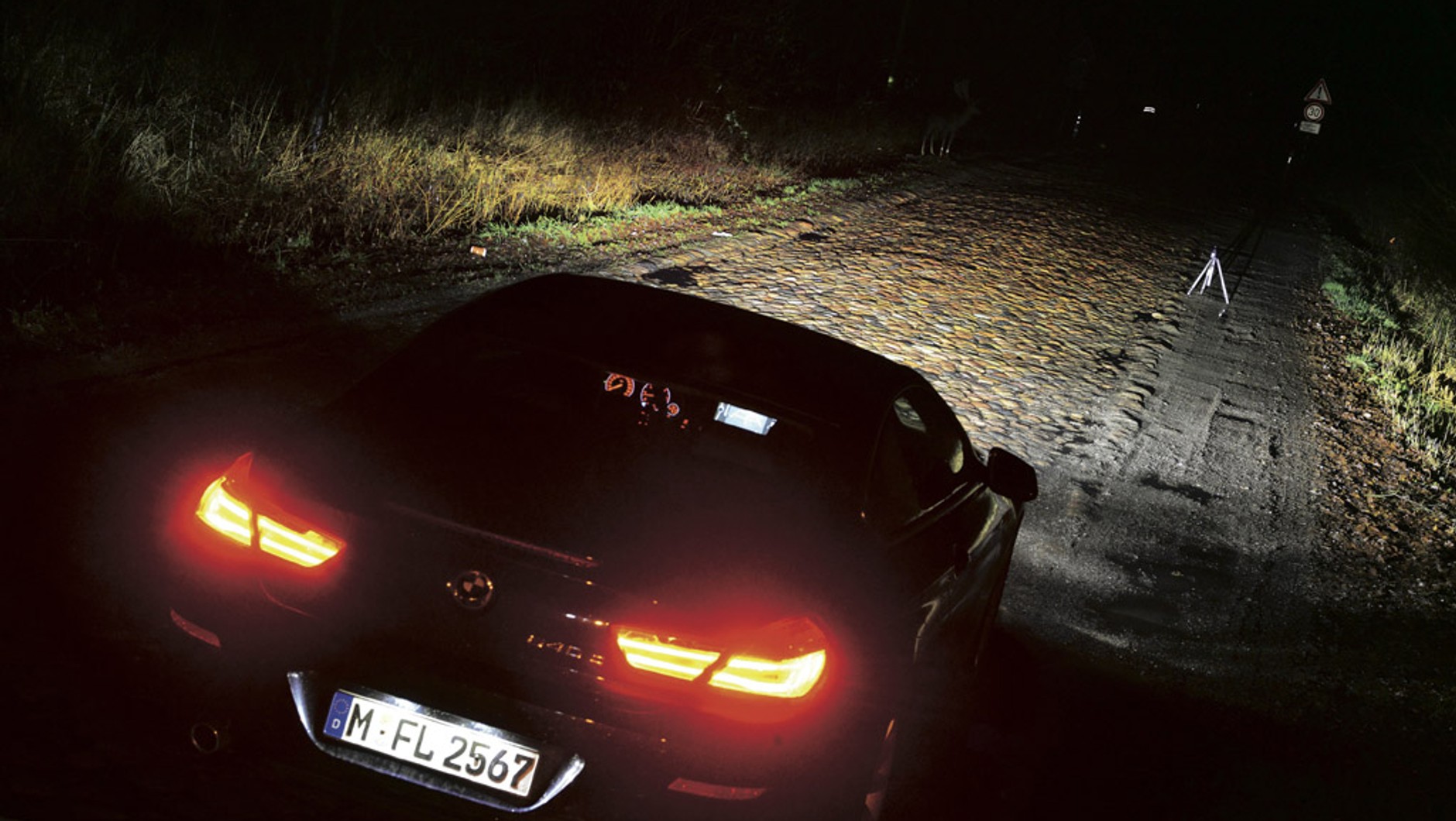 Porównanie świateł samochodowych: sprawdzamy, jak w praktyce działają: halogen, ksenon oraz lampa LED