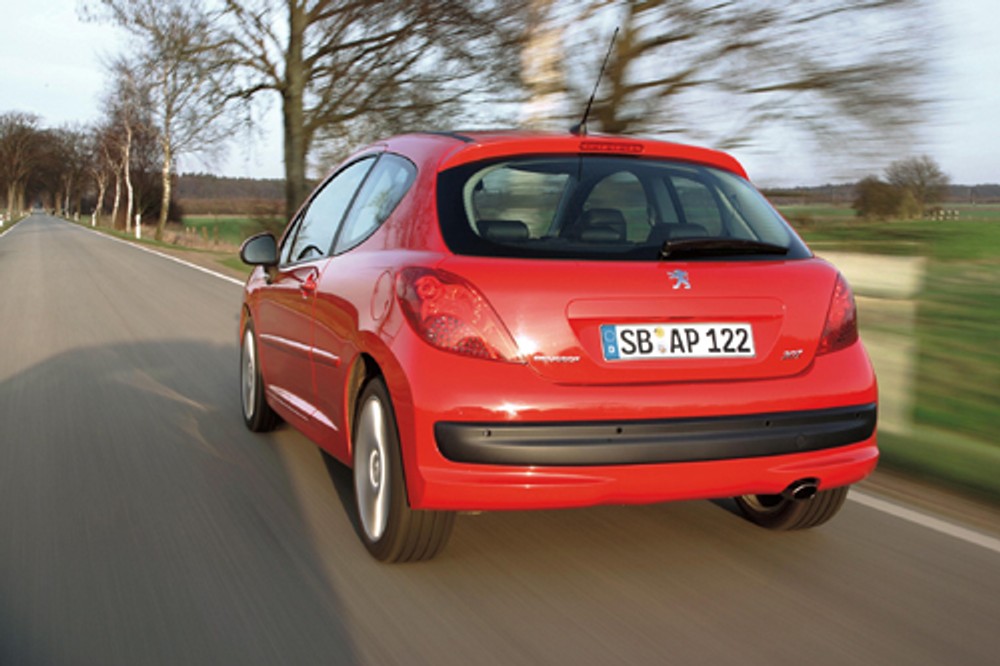 Mini Cooper, Citroen C2, VW Polo, Peugeot 207, Suzuki Swift - Czy nowe Mini przeskoczy wszystkich?