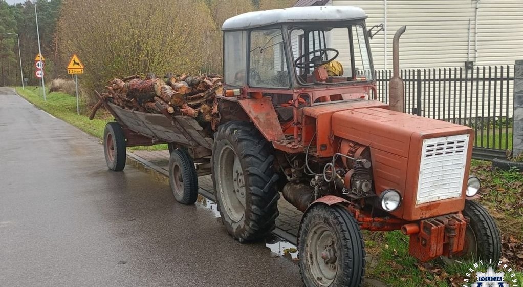 Kierowca ciągnika rolniczego zdrowo przesadził — teraz będzie tłumaczył się w sądzie