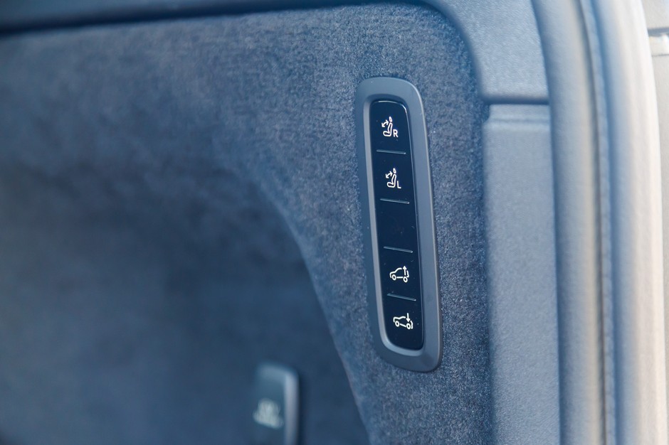 Volvo EX90