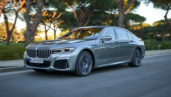 BMW serii 7 po faceliftingu – bezszelestna limuzyna | TEST