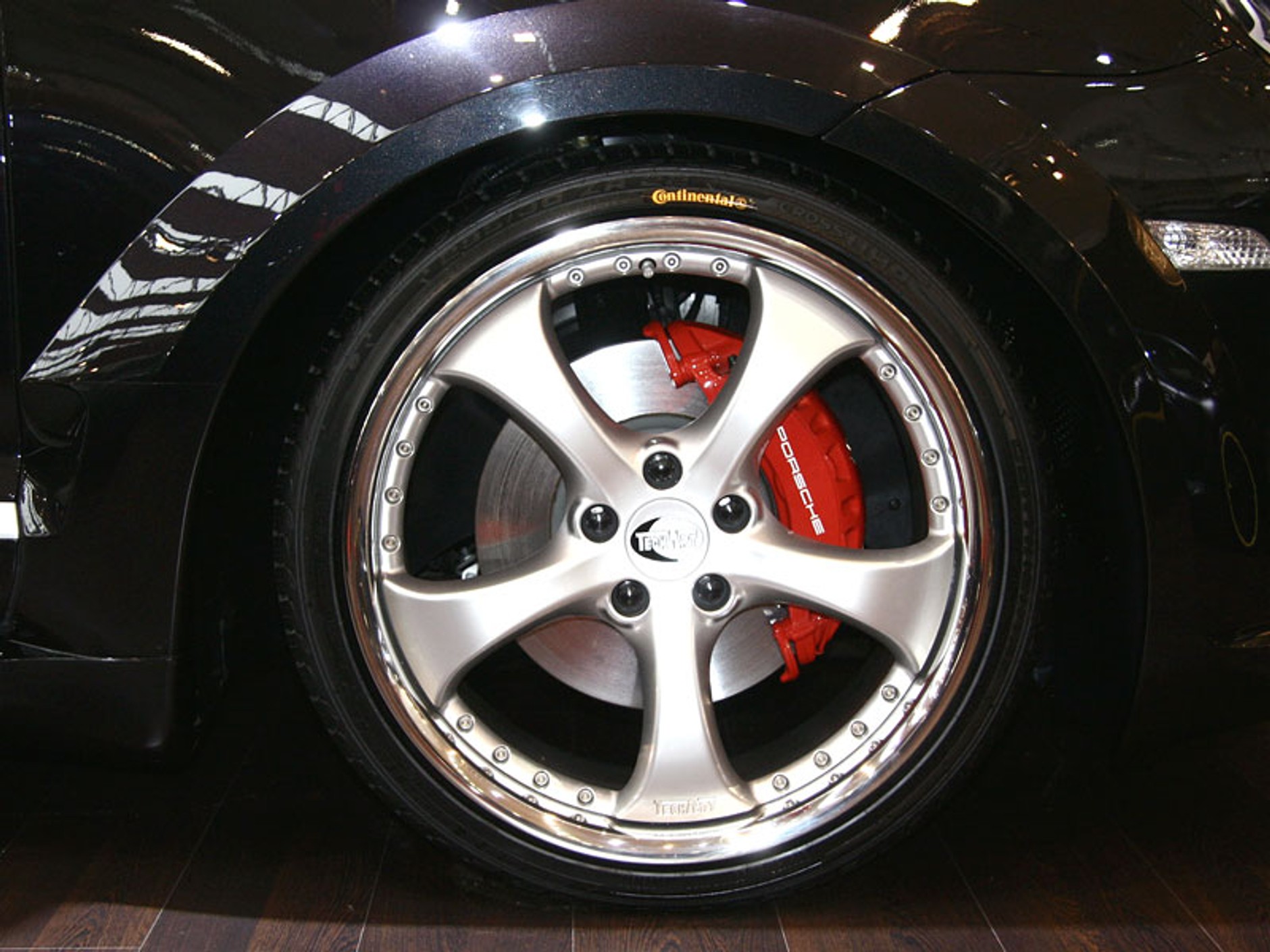 Essen Motor Show 2007: Moc i elektrownia pod maską (fotogaleria 3)