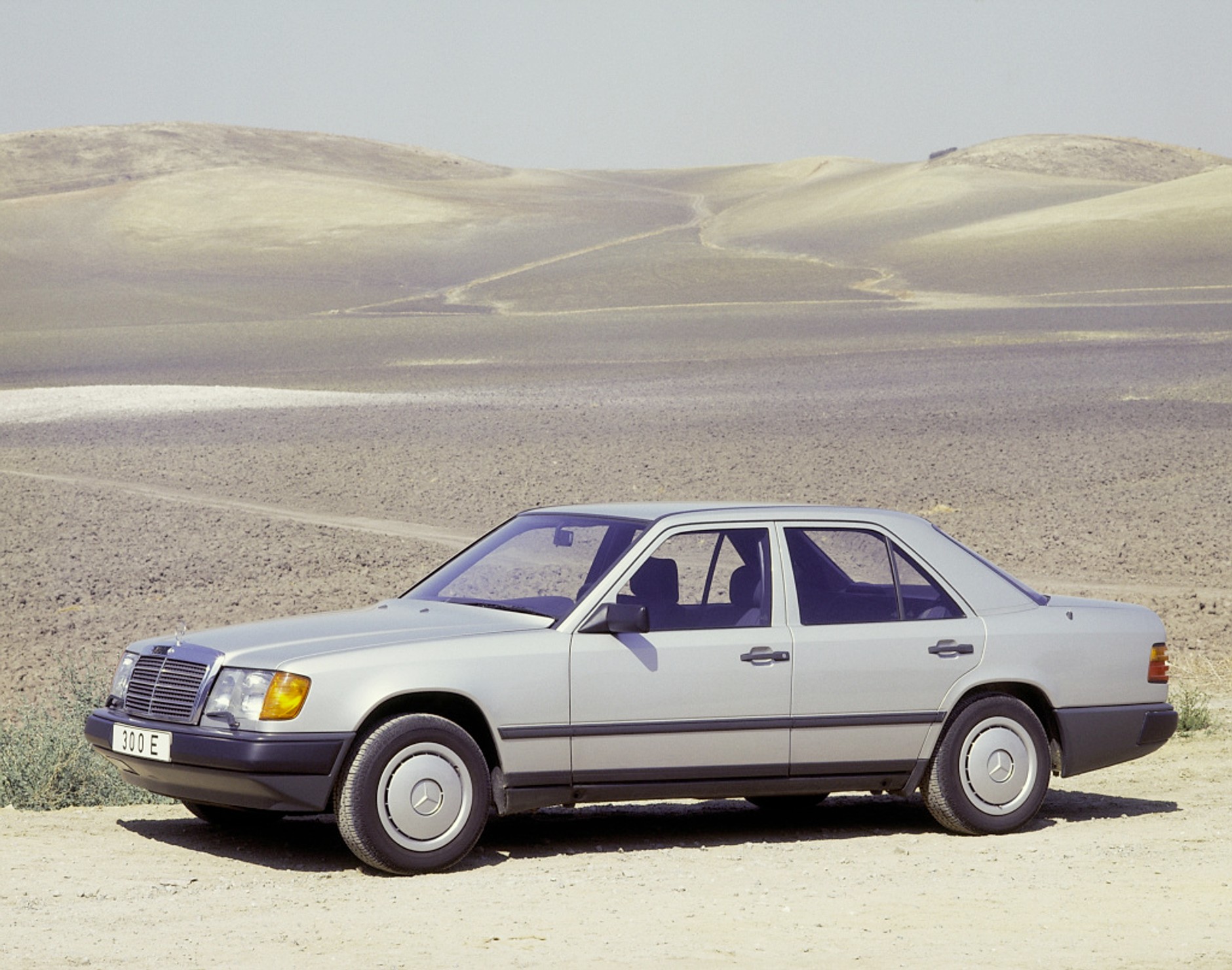 Mercedes W124 ma 35 lat