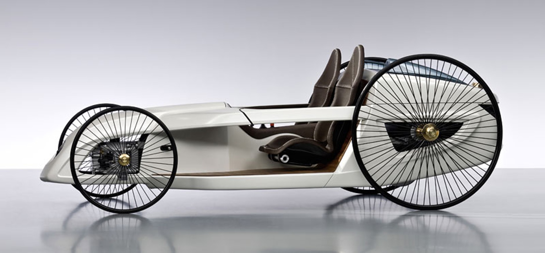 Mercedes-Benz F-Cell Roadster: powrót do przyszłości