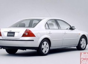 Audi A4 2.0, Ford Mondeo 2.0 Trend - Walka klas