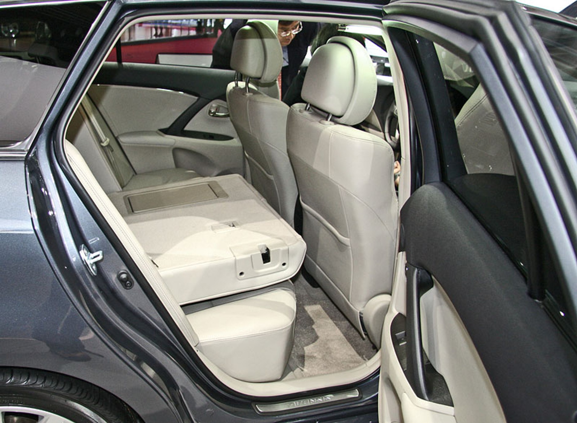 Paryż 2008: Toyota Avensis – pierwsze wrażenia