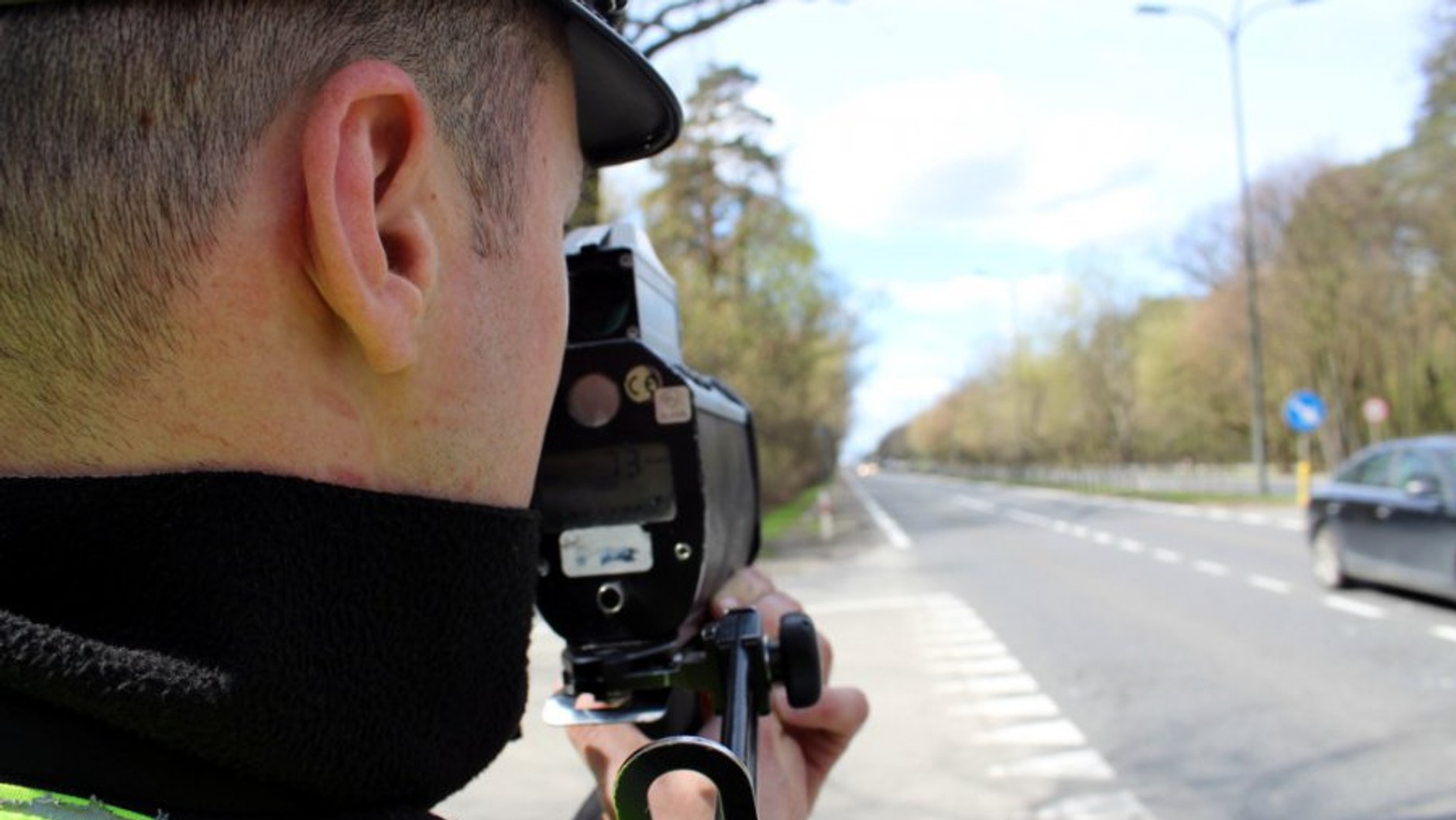 GPS wcale nie musi być dokładny, bowiem może natrafić na wiele przeszkód. Najdokładniejszy jest laserowy miernik prędkości, o ile policjant trafi w nasz samochód
